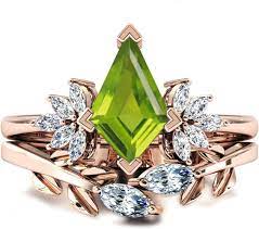 mrenite-10K-14K-18K-gold-natural-peridot- rings-set